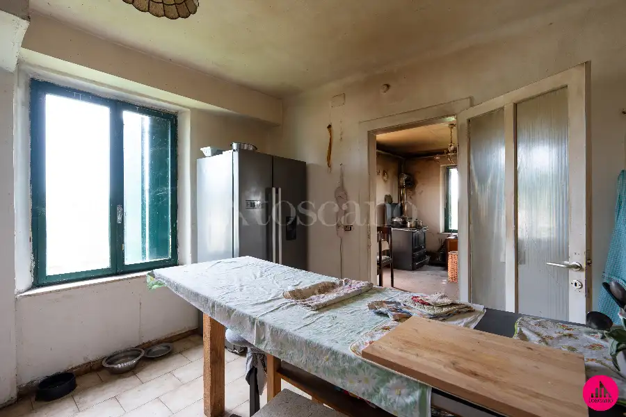 Casale in vendita di 375 mq a €180.000 (rif. 21/2026)