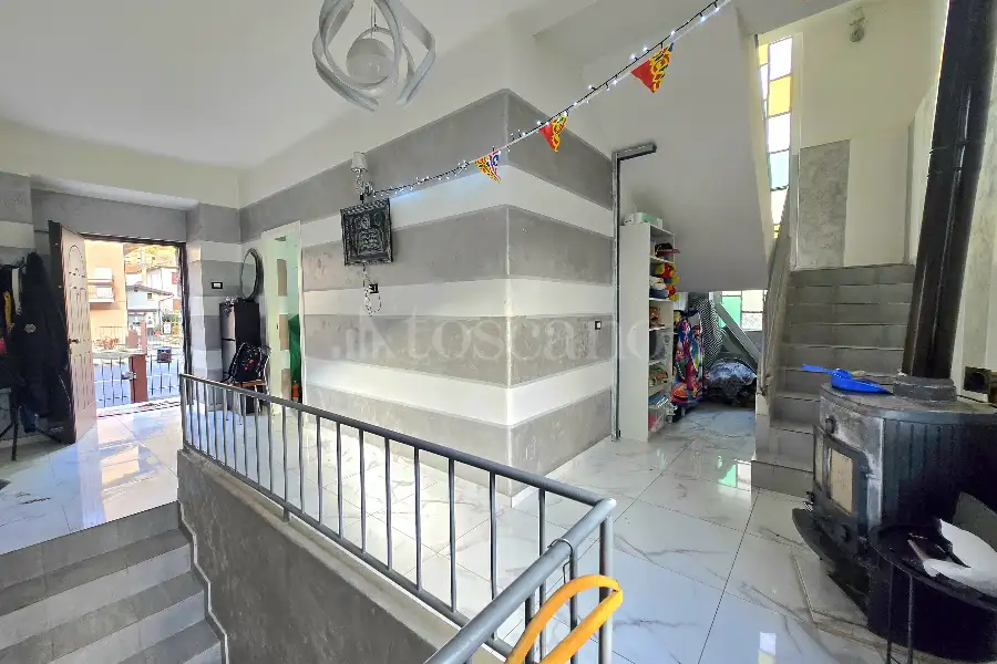 Casa Indipendente in vendita di 230 mq a €380.000 (rif. 10/2025)