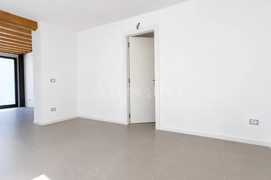 Negozio in affitto di 41 mq a €800 (rif. 27/2026)