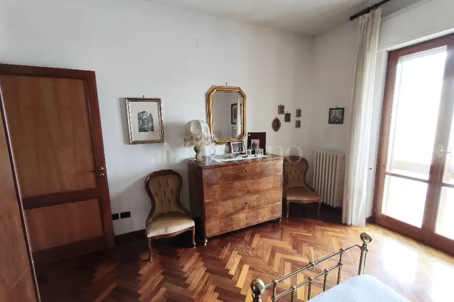 Attico in vendita di 164 mq a €330.000 (rif. 3/2026)
