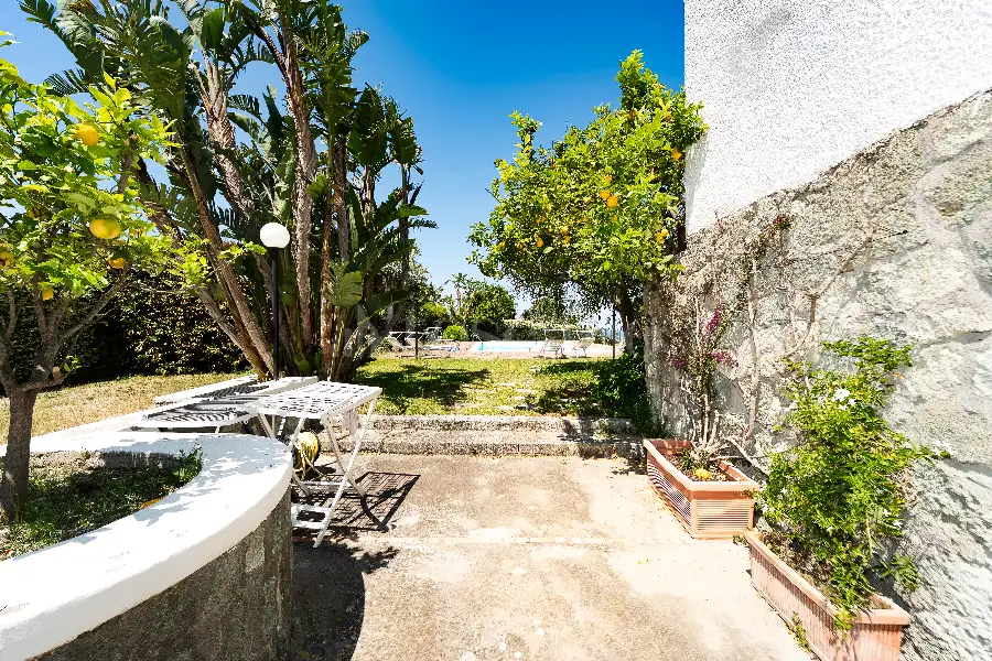 Villa in vendita di 230 mq a €1.200.000 (rif. 2/2026)