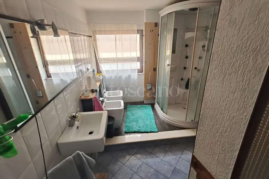 Ufficio in vendita di 240 mq a €190.000 (rif. 43/2026)