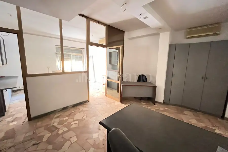 Negozio in vendita di 51 mq a €79.000 (rif. 45/2026)