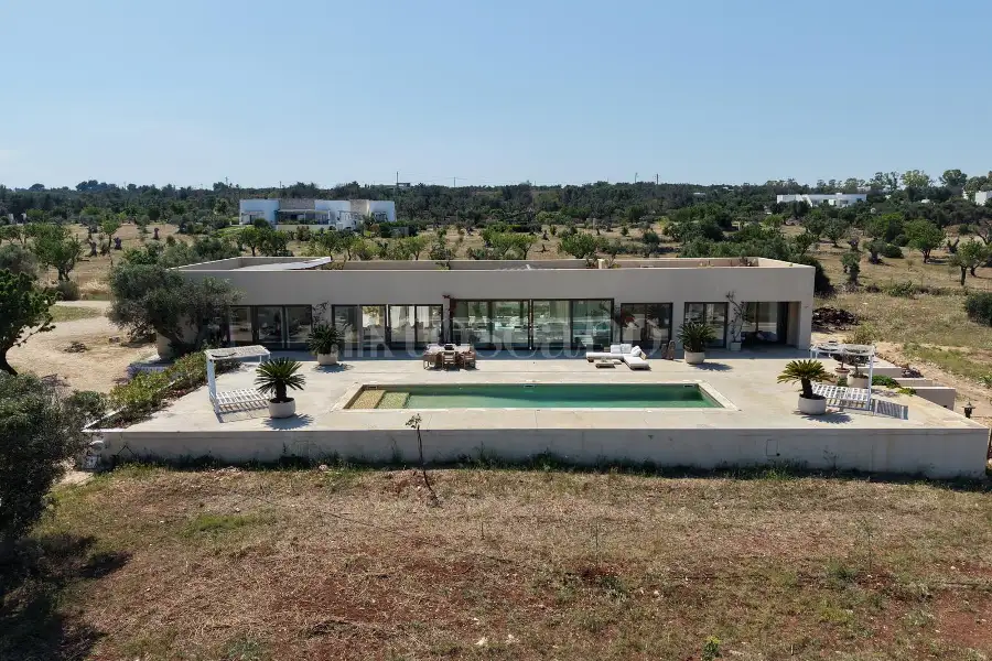 Casa Indipendente in vendita di 180 mq a €1.200.000 (rif. 23/2026)