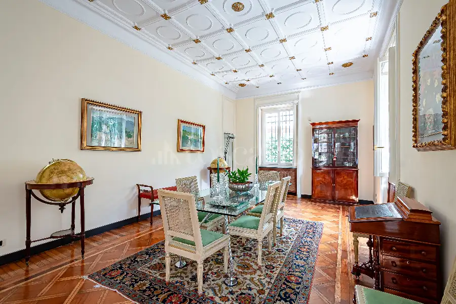 Villa in vendita di 496 mq a €3.950.000 (rif. 71/2026)