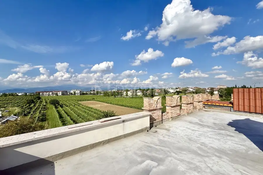 Villa in vendita di 160 mq a €1.100.000 (rif. 19/2026)