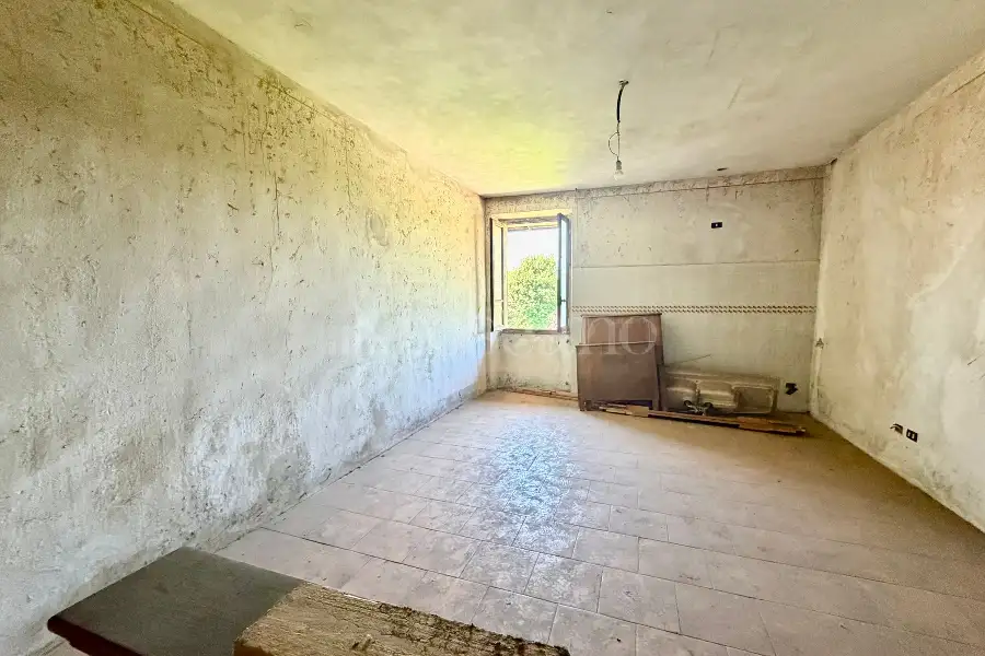 Casa Indipendente in vendita di 400 mq a €315.000 (rif. 41/2026)