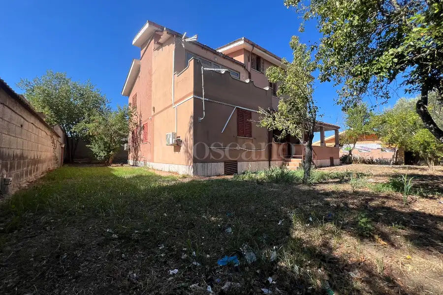 Villa in vendita di 300 mq a €330.000 (rif. 42/2025)