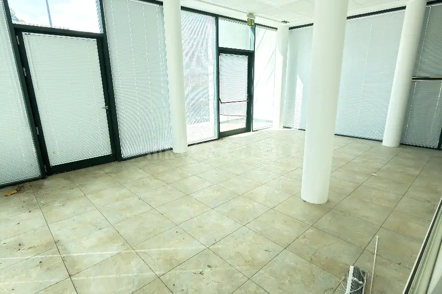 Ufficio in vendita di 175 mq a €395.000 (rif. 36/2026)