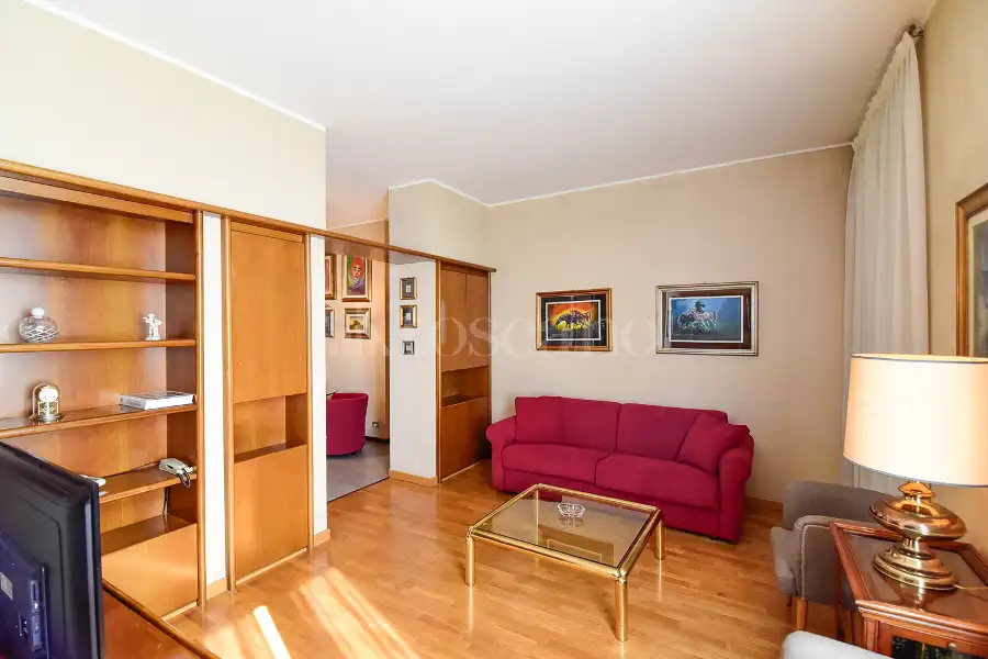 Albergo in vendita di 2.300 mq a €4.500.000 (rif. 39/2026)
