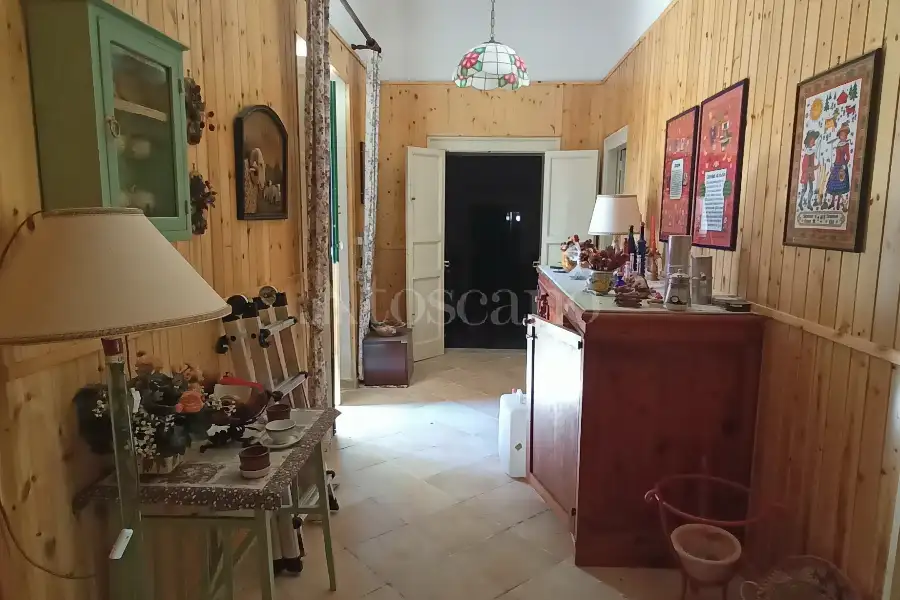 Casa in vendita di 480 mq a €450.000 (rif. 37/2026)