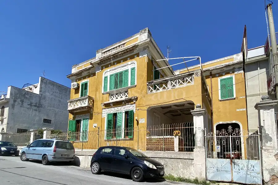 Villa Bifamiliare in vendita di 157 mq a €184.000 (rif. 24/2025)