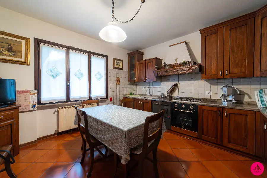 Villa in vendita di 280 mq a €390.000 (rif. 19/2026)