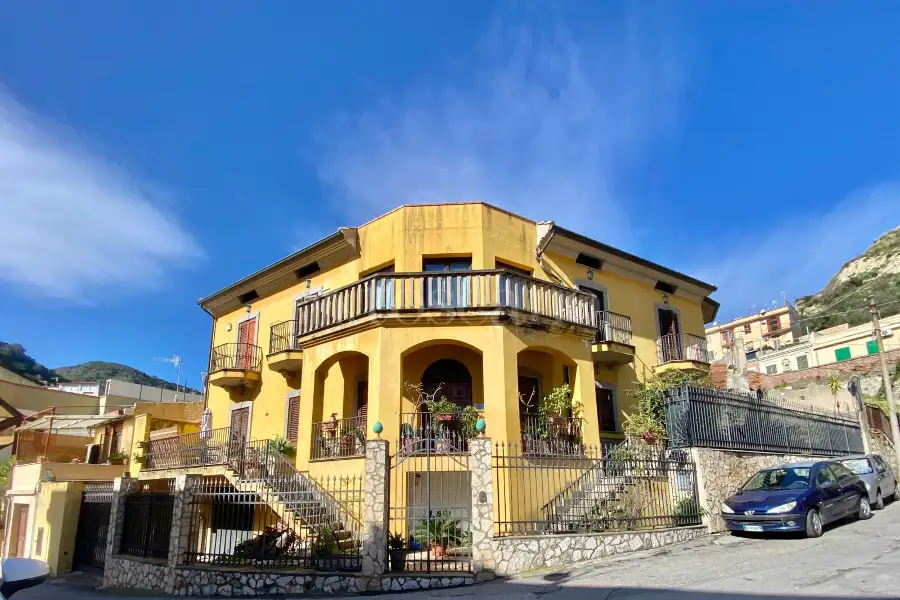 Villa in vendita di 431 mq a €545.000 (rif. 8/2026)
