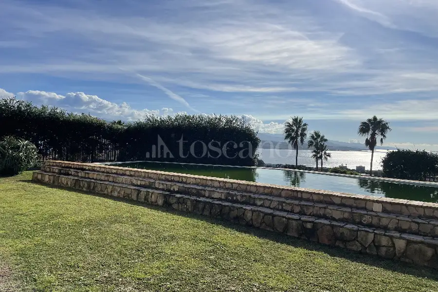 Villa in vendita di 500 mq a €1.500.000 (rif. 45/2025)