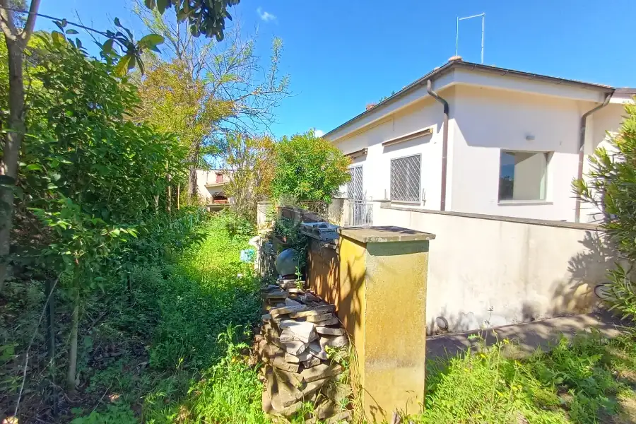 Villa in vendita di 370 mq a €495.000 (rif. 9/2026)