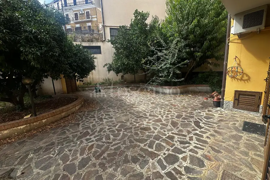 Casa Indipendente in vendita di 255 mq a €225.000 (rif. 87/2026)