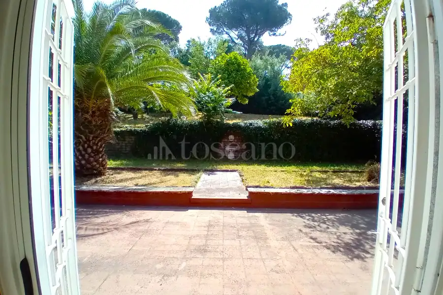 Villa in vendita di 318 mq a €249.000 (rif. 11/2026)