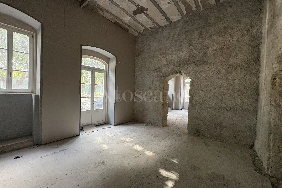 Palazzo in vendita di 813 mq a €1.250.000 (rif. 91/2026)