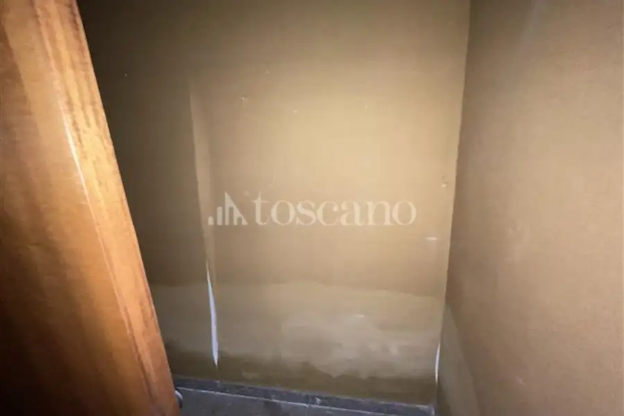 Negozio in vendita di 318 mq a €470.000 (rif. 30/2025)