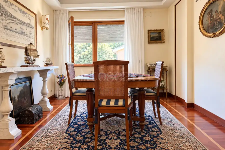 Attico in vendita di 225 mq a €948.000 (rif. 53/2026)
