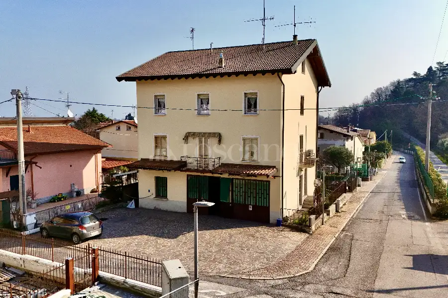 Casa Indipendente in vendita di 420 mq a €435.000 (rif. 10/2025)