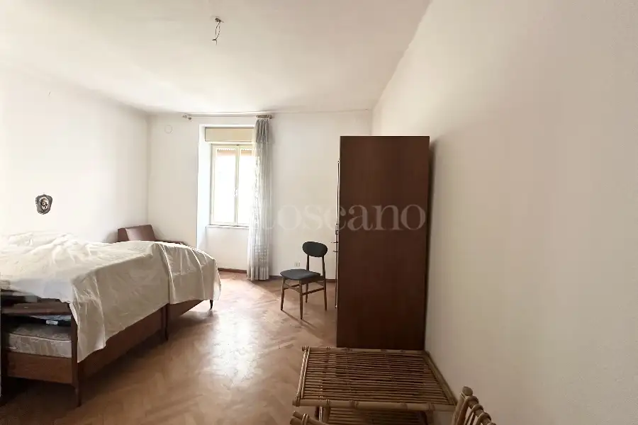 Palazzo in vendita di 330 mq a €300.000 (rif. 3/2026)