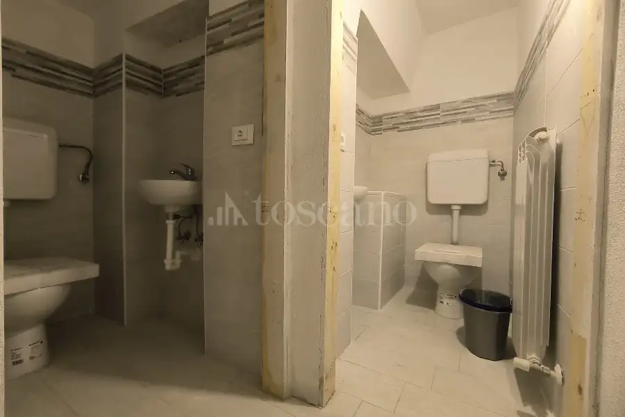 Negozio in vendita di 180 mq a €240.000 (rif. 49/2025)