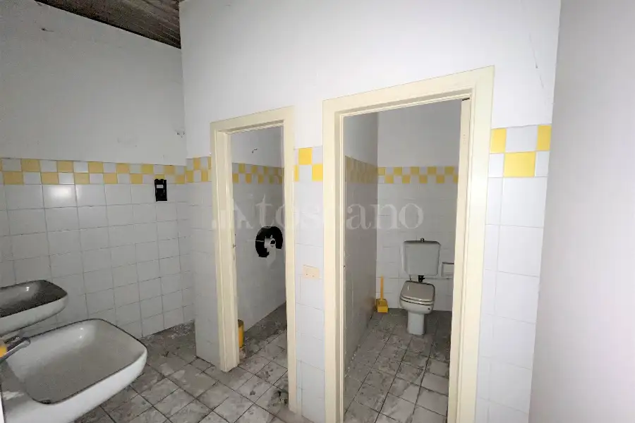 Magazzino in vendita di 820 mq a €620.000 (rif. 25/2026)