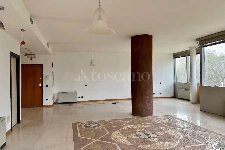 Ufficio in vendita di 115 mq a €350.000 (rif. 7/2026)