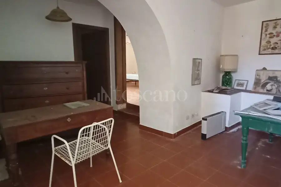 Casa in vendita di 480 mq a €450.000 (rif. 37/2026)