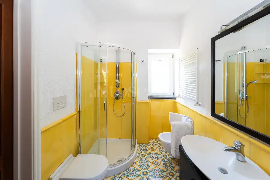 Villa in vendita di 230 mq a €1.200.000 (rif. 2/2026)