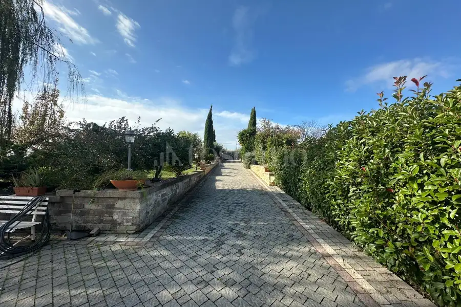 Villa in vendita di 355 mq a €729.000 (rif. 43/2025)