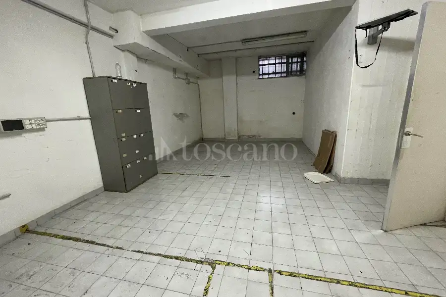 Attività Commerciale in affitto di 90 mq a €800 (rif. 69/2025)