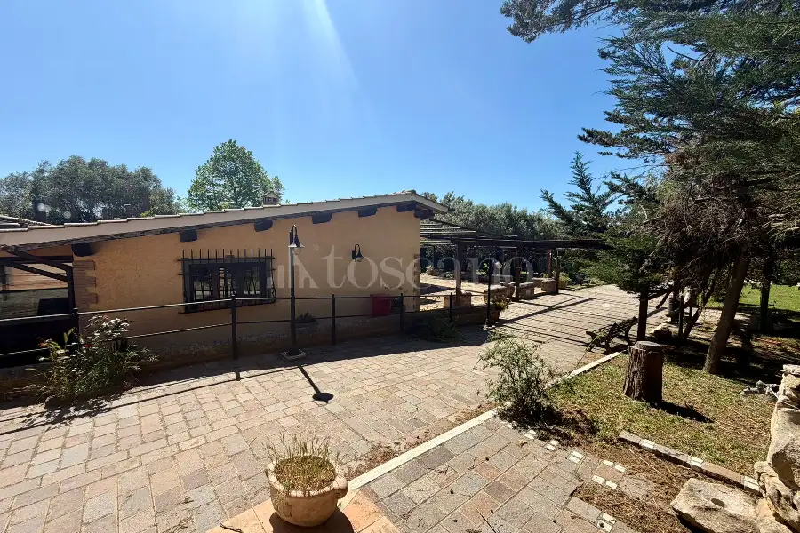 Casa Indipendente in vendita di 300 mq a €459.000 (rif. 27/2026)