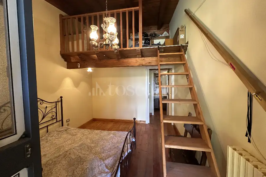 Casale in vendita di 747 mq a €790.000 (rif. 11/2026)
