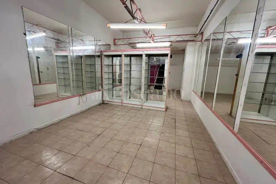Negozio in vendita di 90 mq a €145.000 (rif. 53/2026)