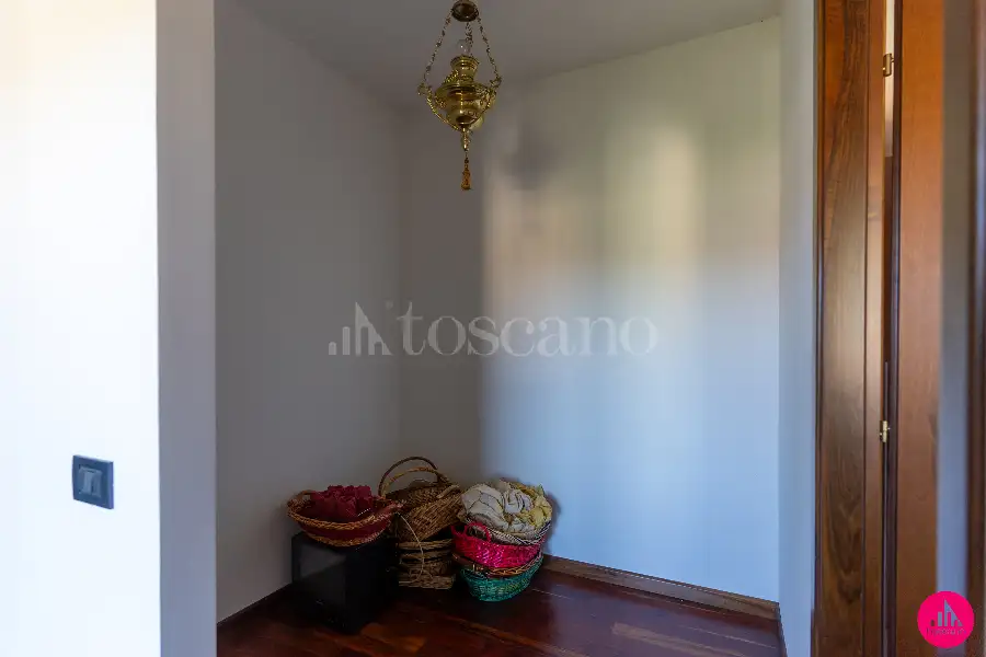 Attico in vendita di 160 mq a €349.000 (rif. 1/2026)