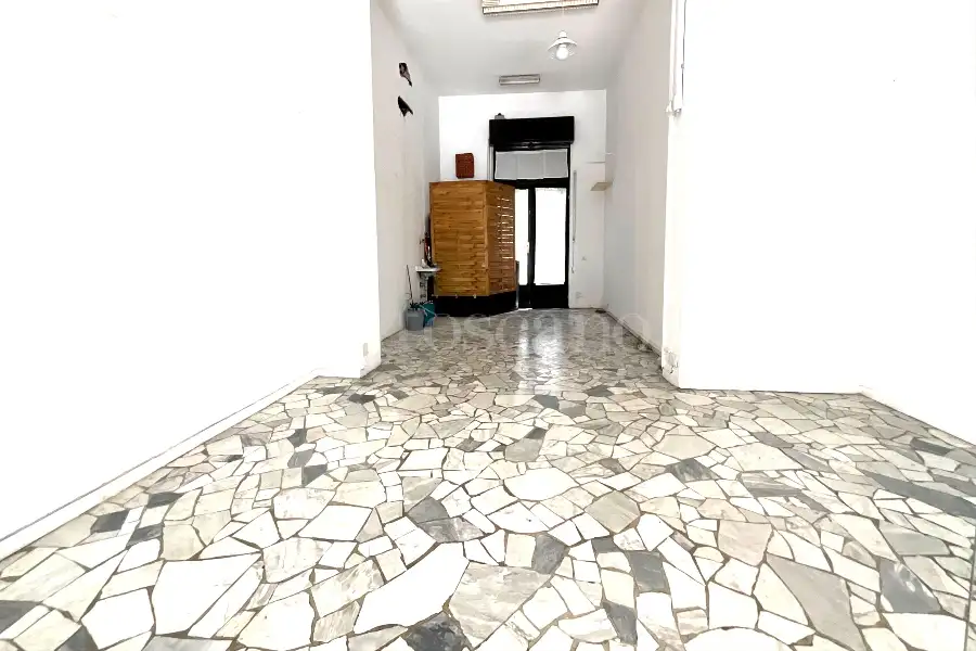 Negozio in affitto di 40 mq a €1.000 (rif. 23/2026)