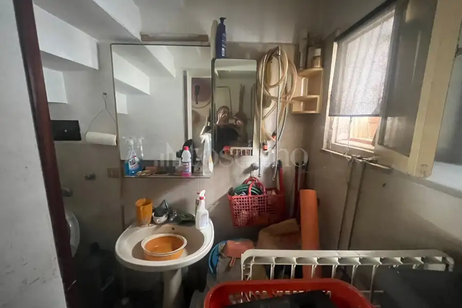 Negozio in vendita di 24 mq a €45.000 (rif. 42/2026)