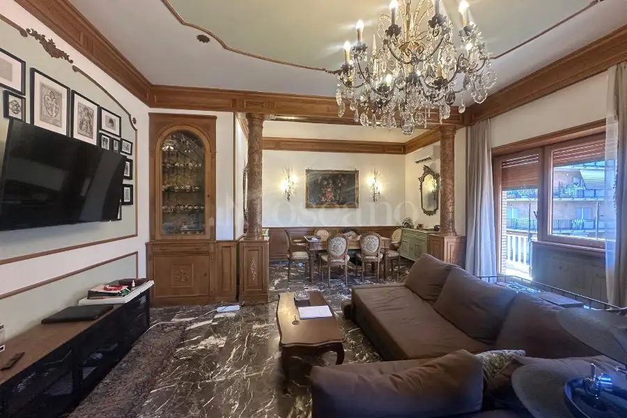 Attico in vendita di 189 mq a €680.000 (rif. 24/2025)