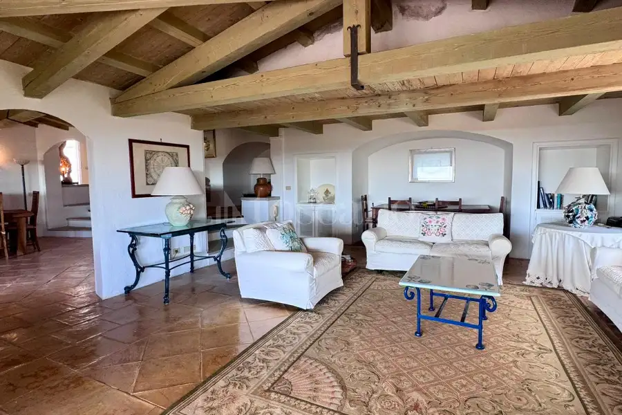 Villa in vendita di 291 mq trattativa riservata (rif. 11/2026)