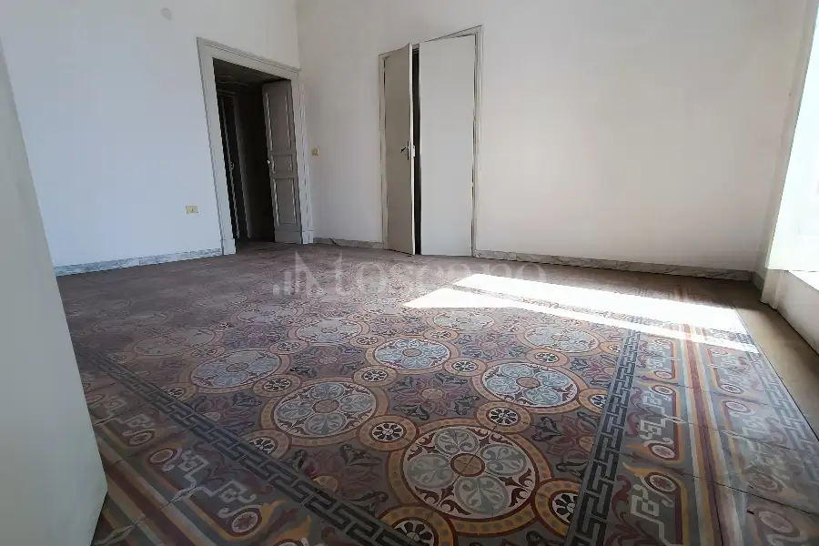 Palazzo in vendita di 270 mq a €650.000 (rif. 19/2024)