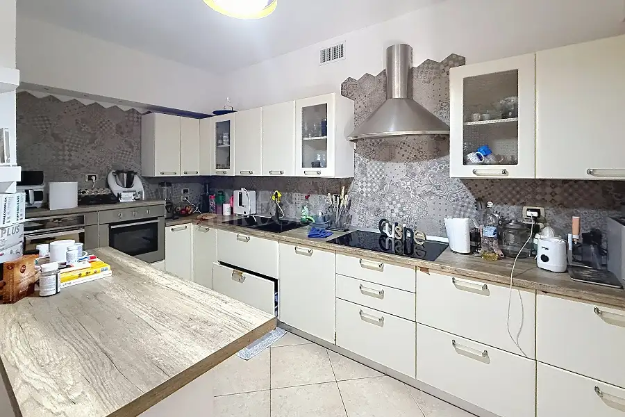 Casa Indipendente in vendita di 350 mq a €430.000 (rif. 171/2026)