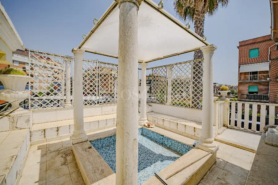 Villa in vendita di 210 mq a €980.000 (rif. 50/2026)