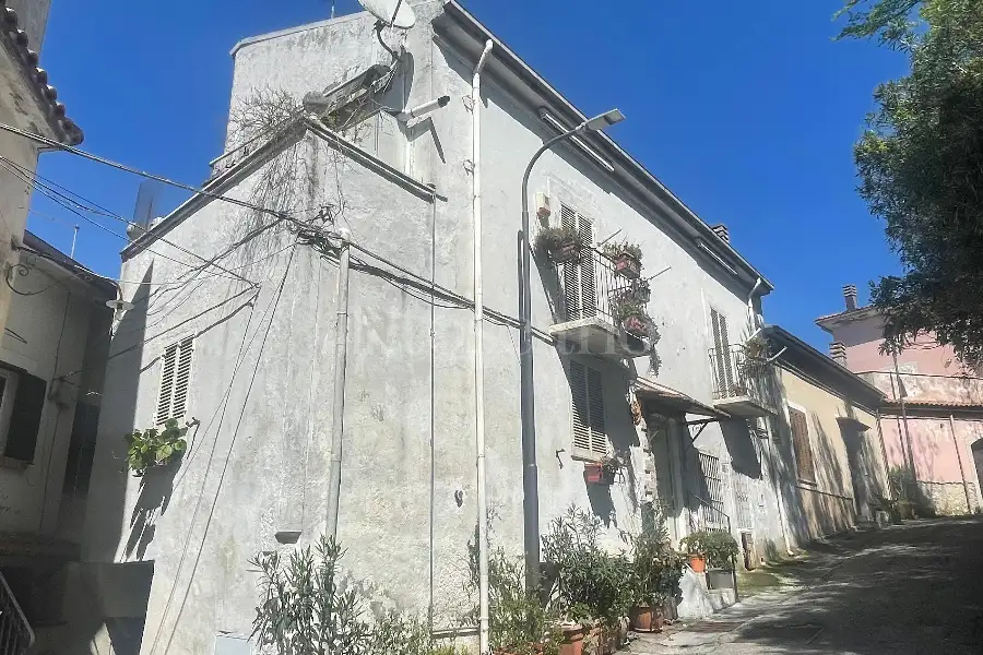 Casa Indipendente in vendita di 110 mq a €78.000 (rif. 9/2026)