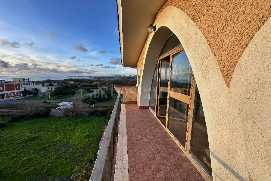 Attico in vendita di 160 mq a €339.000 (rif. 4/2026)