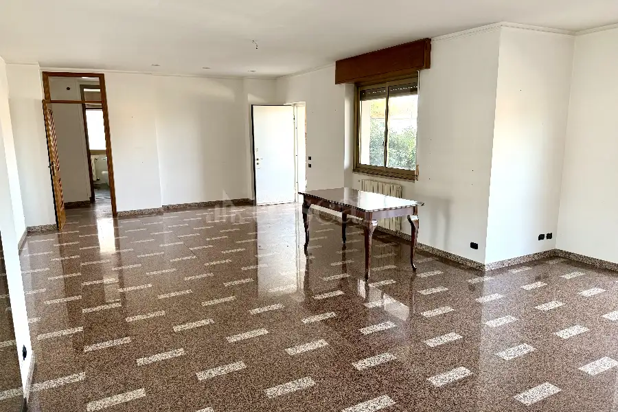 Villa Bifamiliare in vendita di 260 mq a €330.000 (rif. 9/2025)