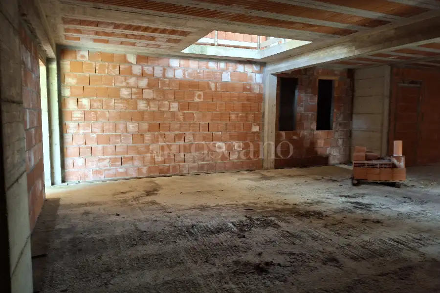 Casale in vendita di 400 mq a €500.000 (rif. 2/2025)