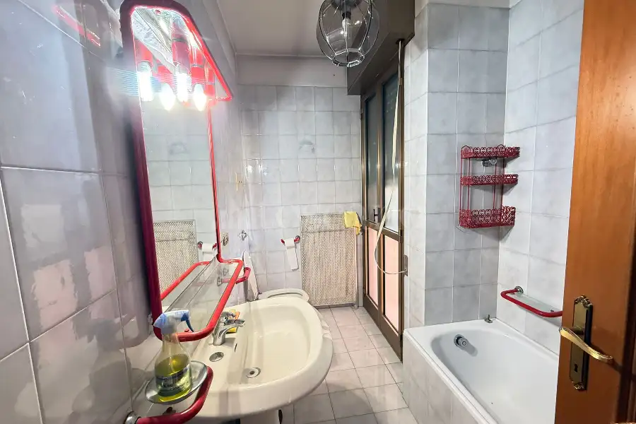 Casa Indipendente in vendita di 280 mq a €350.000 (rif. 1/2026)